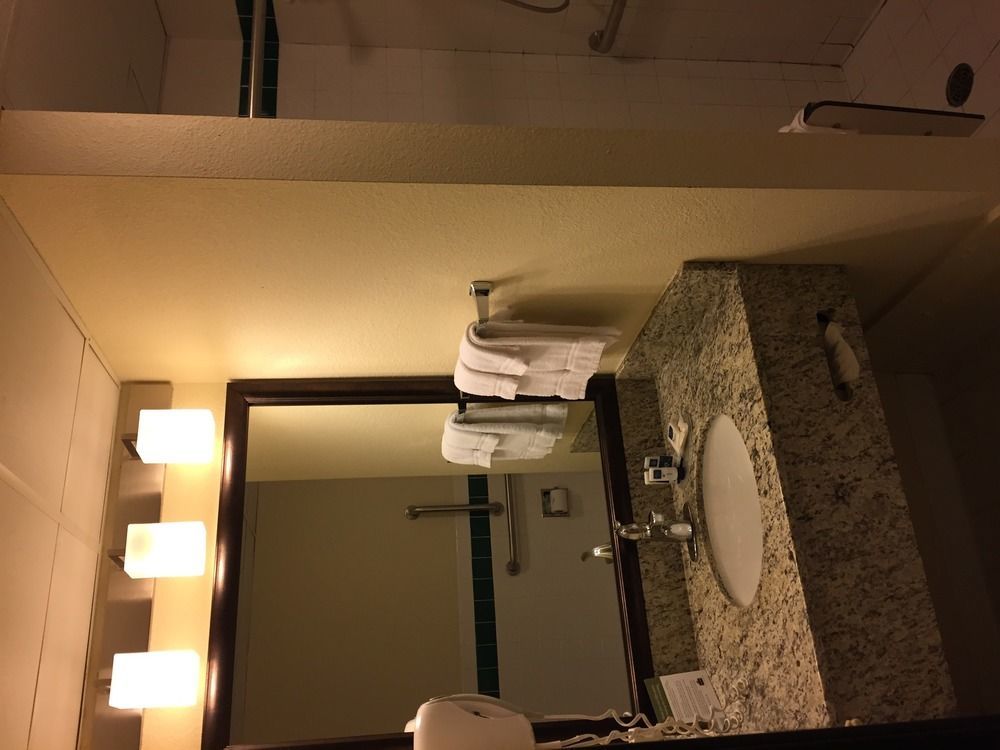 Blossom Hotel & Suites Traverse City Eksteriør billede