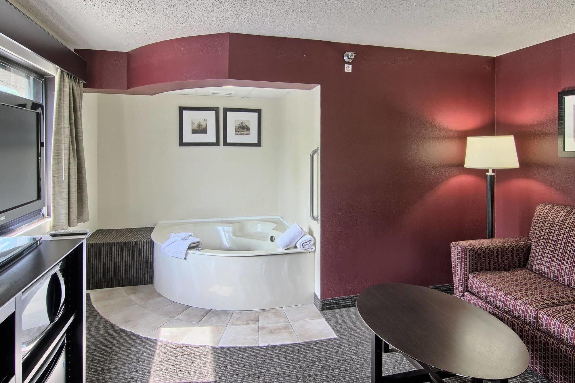 Blossom Hotel & Suites Traverse City Eksteriør billede